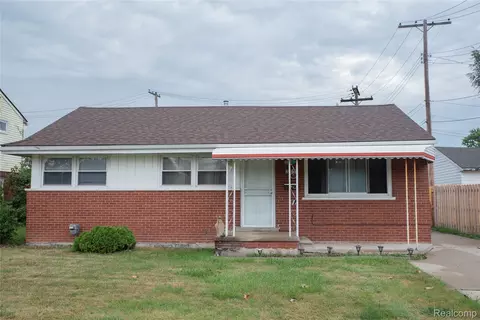 20021 Martin Rd, Saint Clair Shores, MI 48081