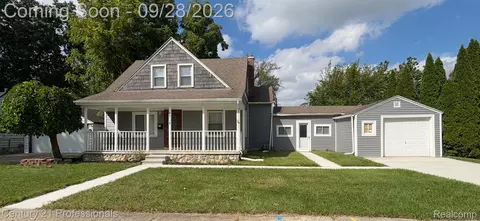 29118 James St, Garden City, MI 48135