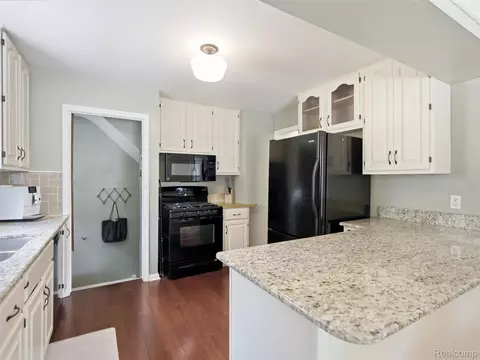 Kitchen - 475 E Marshall St, Ferndale, MI 48220 photo 1 of 6