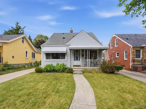 Exterior - 475 E Marshall St, Ferndale, MI 48220 photo 2 of 9