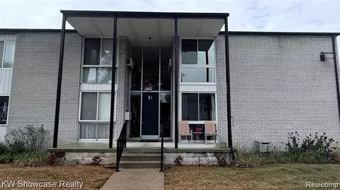 4030 13 Mile, Royal Oak, MI 48073