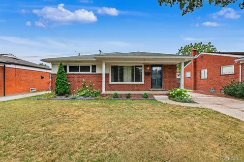 26605 Baldwin St, Dearborn Heights, MI 48127