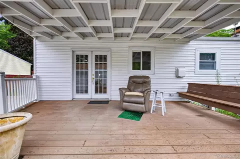 Exterior - 310 Tamarac Dr, Davison, MI 48423 photo 7 of 10