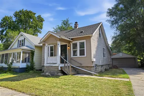 20050 Winston St, Detroit, MI 48219