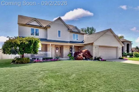 1542 N John Daly Rd, Dearborn Heights, MI 48127