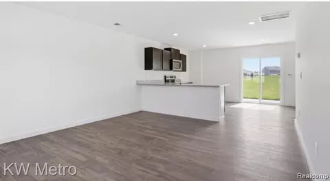 Living - 2280 Baltimore Ln, Davison, MI 48423 photo 1 of 1