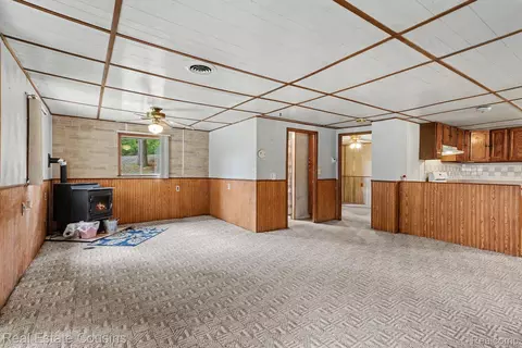 Living - 1276 Elm Rd, Grant, MI 48622 photo 2 of 2