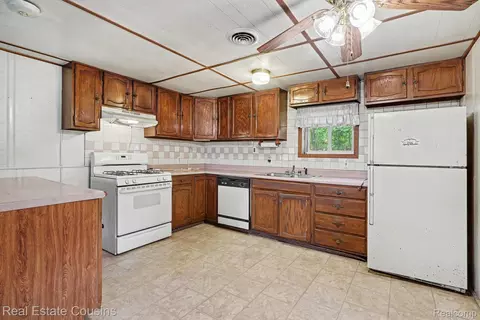 Kitchen - 1276 Elm Rd, Grant, MI 48622 photo 1 of 1