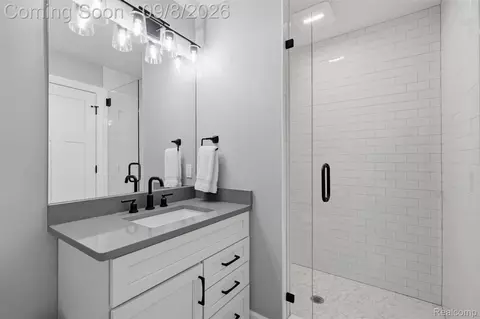 Bath - 9046 Northpointe Rdg, Brighton, MI 48114 photo 5 of 7