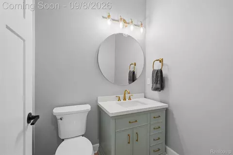 Bath - 9046 Northpointe Rdg, Brighton, MI 48114 photo 2 of 7