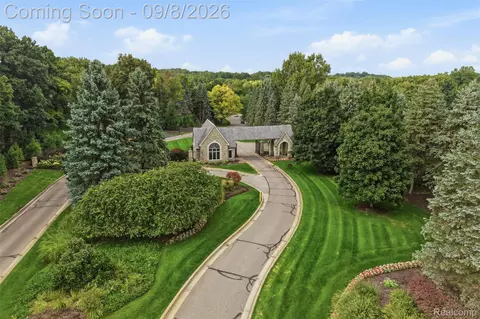 View/Area - 9046 Northpointe Rdg, Brighton, MI 48114 photo 2 of 3