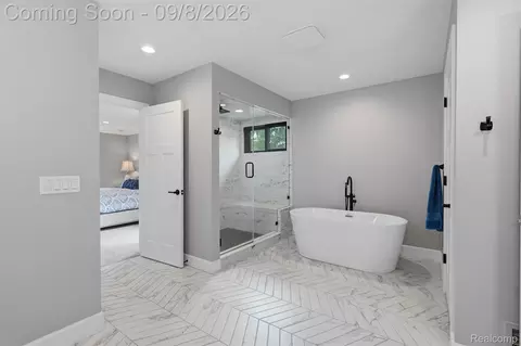 Bath - 9046 Northpointe Rdg, Brighton, MI 48114 photo 4 of 7