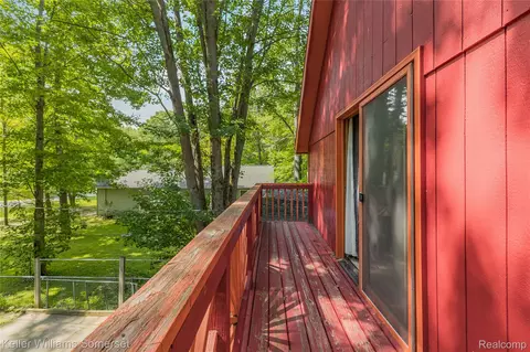 Exterior - 330 Ivy Dr, Markey, MI 48653 photo 5 of 10