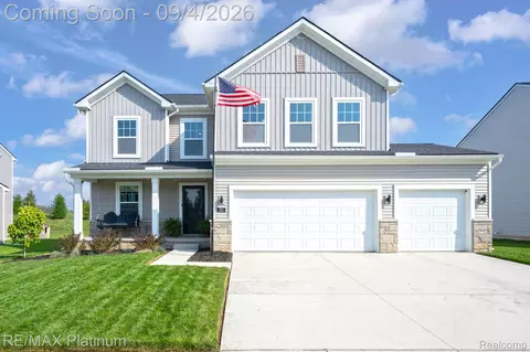 521 Elm St, Chelsea, MI 48118