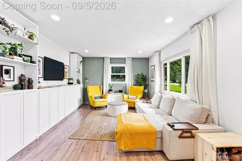 Living - 2071 E Dodge Rd, Thetford, MI 48420 photo 2 of 5