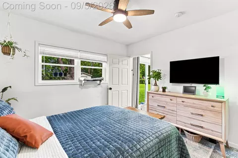 Bedroom - 2071 E Dodge Rd, Thetford, MI 48420 photo 4 of 5