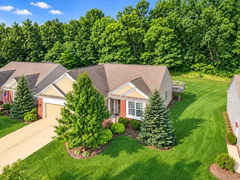 3578 Rainier Dr, Oceola, MI 48843