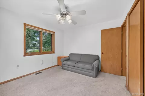 Bedroom - 5001 Mohawk Ave, Independence, MI 48348 photo 4 of 7
