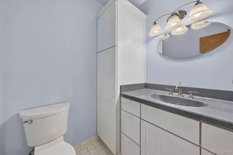 Bath - 5001 Mohawk Ave, Independence, MI 48348 photo 6 of 6