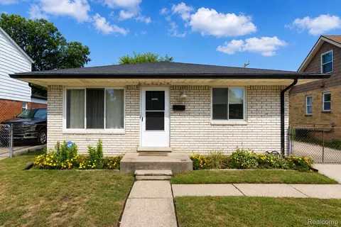 27735 Osmun St, Madison Heights, MI 48071