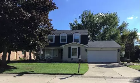 39632 Chaffer St, Clinton Township, MI 48038