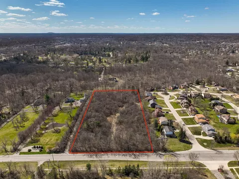 25675 Inkster Rd, Farmington Hills, MI 48336