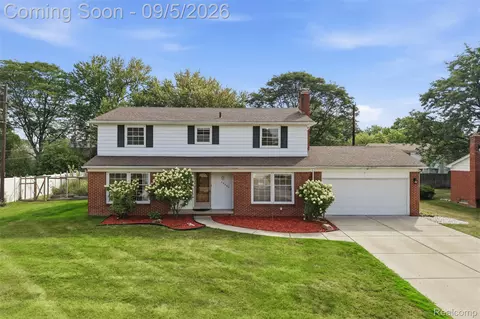 25362 Lyncastle St, Farmington Hills, MI 48336
