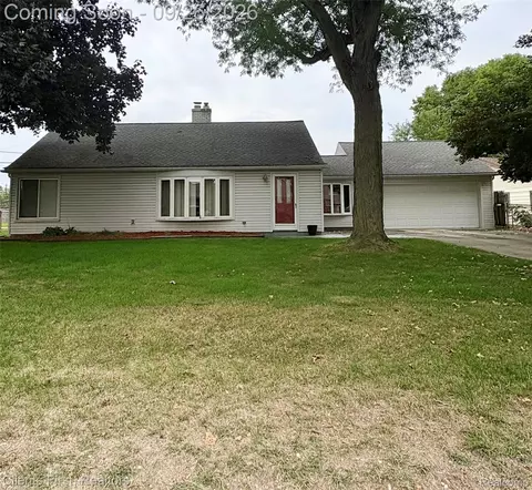 34652 Parkgrove Ave, Westland, MI 48185