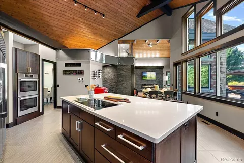 Kitchen - 3233 Winegar Rd, Perry, MI 48872 photo 3 of 3