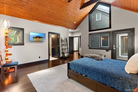 Bedroom - 3233 Winegar Rd, Perry, MI 48872 photo 5 of 6