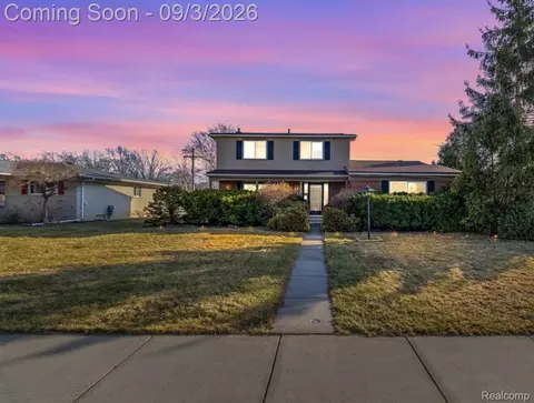 11406 Joslyn Dr, Sterling Heights, MI 48312