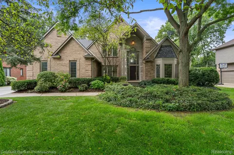 3623 Cedar Shake Dr, Rochester Hills, MI 48309