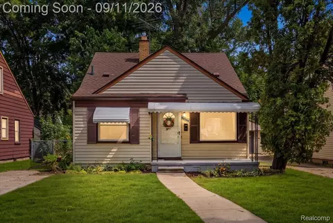 24300 Cloverlawn St, Oak Park, MI 48237