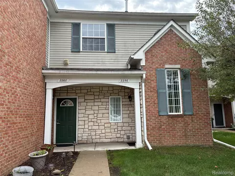 2260 Monarch Dr, Shelby Township, MI 48316