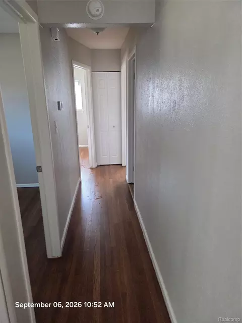 Entry Way - 29651 Fairfield Dr, Warren, MI 48088 photo 2 of 3