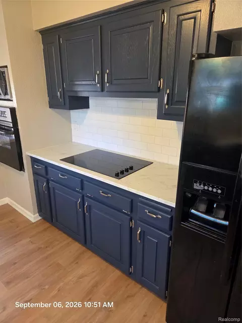 Kitchen - 29651 Fairfield Dr, Warren, MI 48088 photo 1 of 5