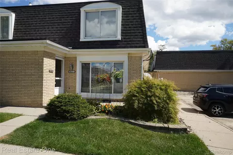 29612 City Center Dr #1, Warren, MI 48093