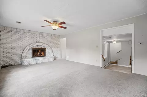 Living - 11897 Shaffer Rd, Springfield, MI 48350 photo 1 of 4