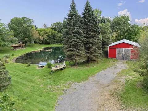 Exterior - 11897 Shaffer Rd, Springfield, MI 48350 photo 5 of 9