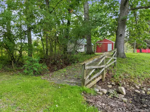 Exterior - 11897 Shaffer Rd, Springfield, MI 48350 photo 6 of 9