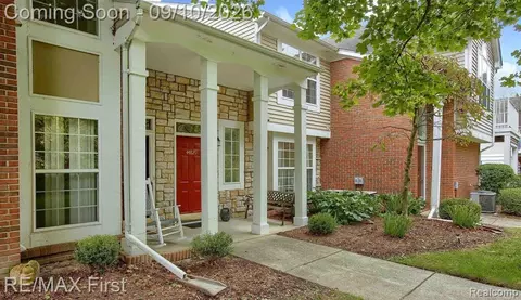 44829 Marigold Dr, Sterling Heights, MI 48314