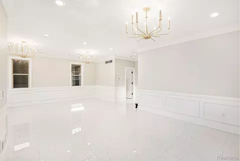 Living - 7634 Pinehurst St, Dearborn, MI 48126 photo 2 of 2