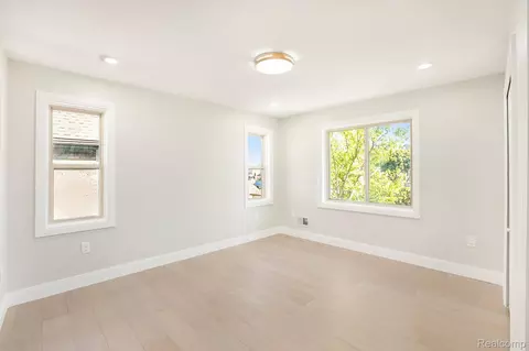 Bedroom - 7634 Pinehurst St, Dearborn, MI 48126 photo 1 of 7