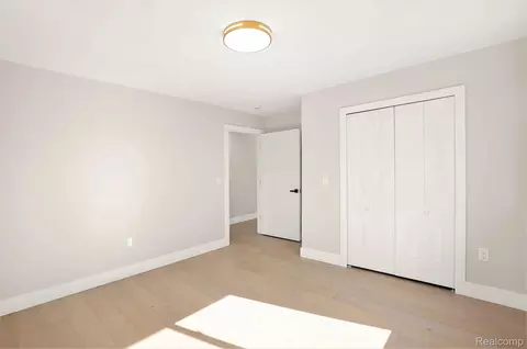 Bedroom - 7634 Pinehurst St, Dearborn, MI 48126 photo 7 of 7