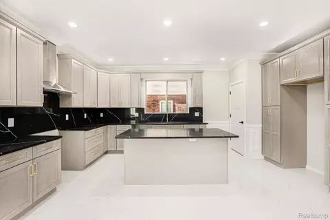 Kitchen - 7634 Pinehurst St, Dearborn, MI 48126 photo 1 of 4