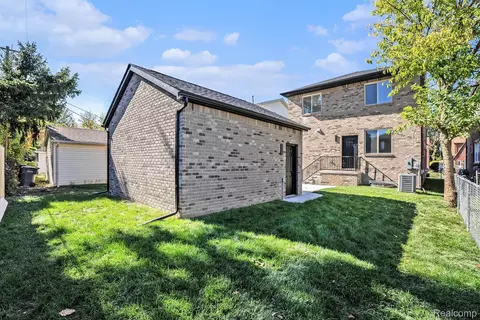 Exterior - 7634 Pinehurst St, Dearborn, MI 48126 photo 4 of 4