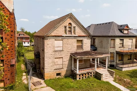 1582 Cadillac Blvd, Detroit, MI 48214