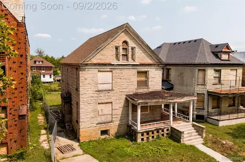1582 Cadillac Blvd, Detroit, MI 48214