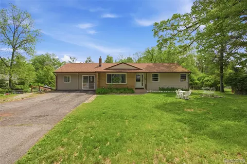 Exterior - 2705 Glendale Rd, Summit, MI 49203 photo 6 of 15
