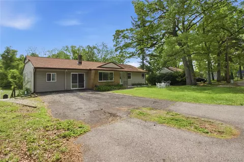 Exterior - 2705 Glendale Rd, Summit, MI 49203 photo 7 of 15